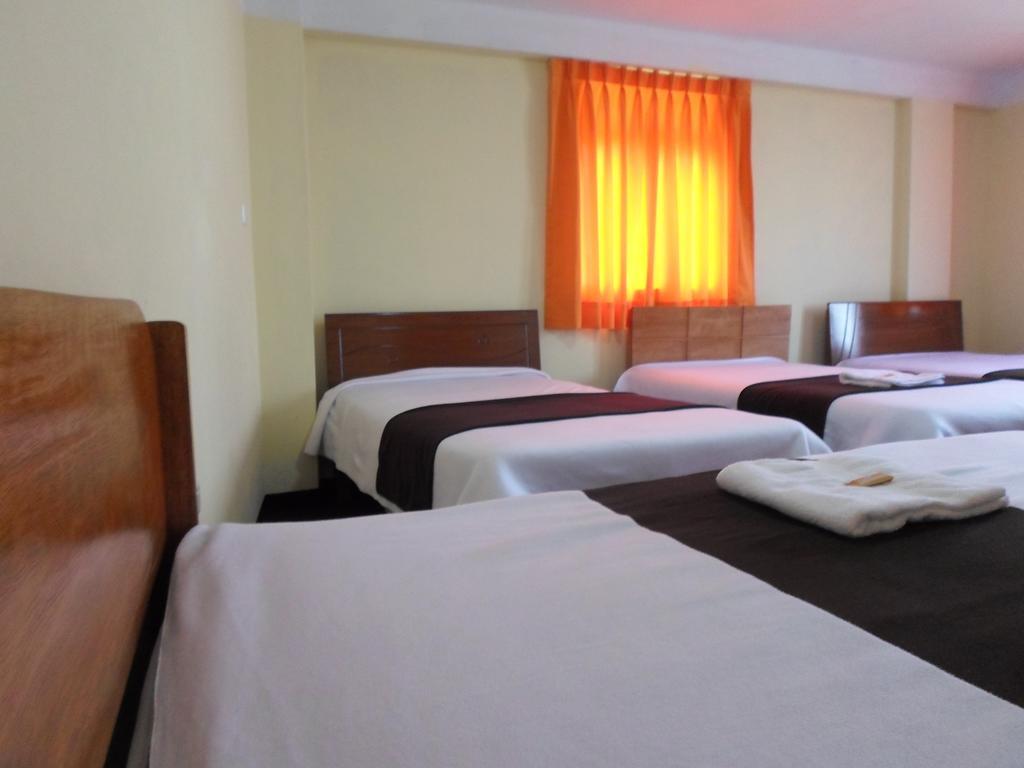 Hostal Casa Del Montanista Уарас Екстер'єр фото