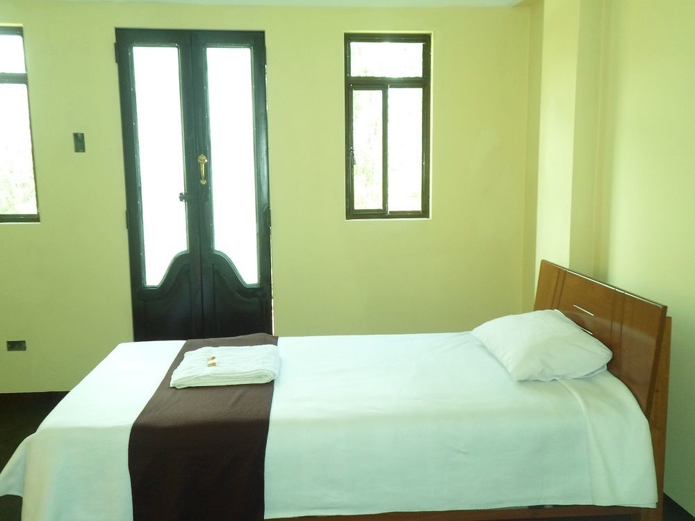 Hostal Casa Del Montanista Уарас Екстер'єр фото